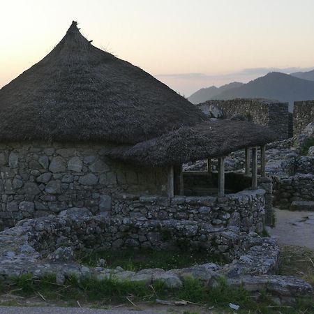 Casita A Estrenar En Finca Con Rio Proxima A Tui, Gondomar Y Portugal. Экстерьер фото