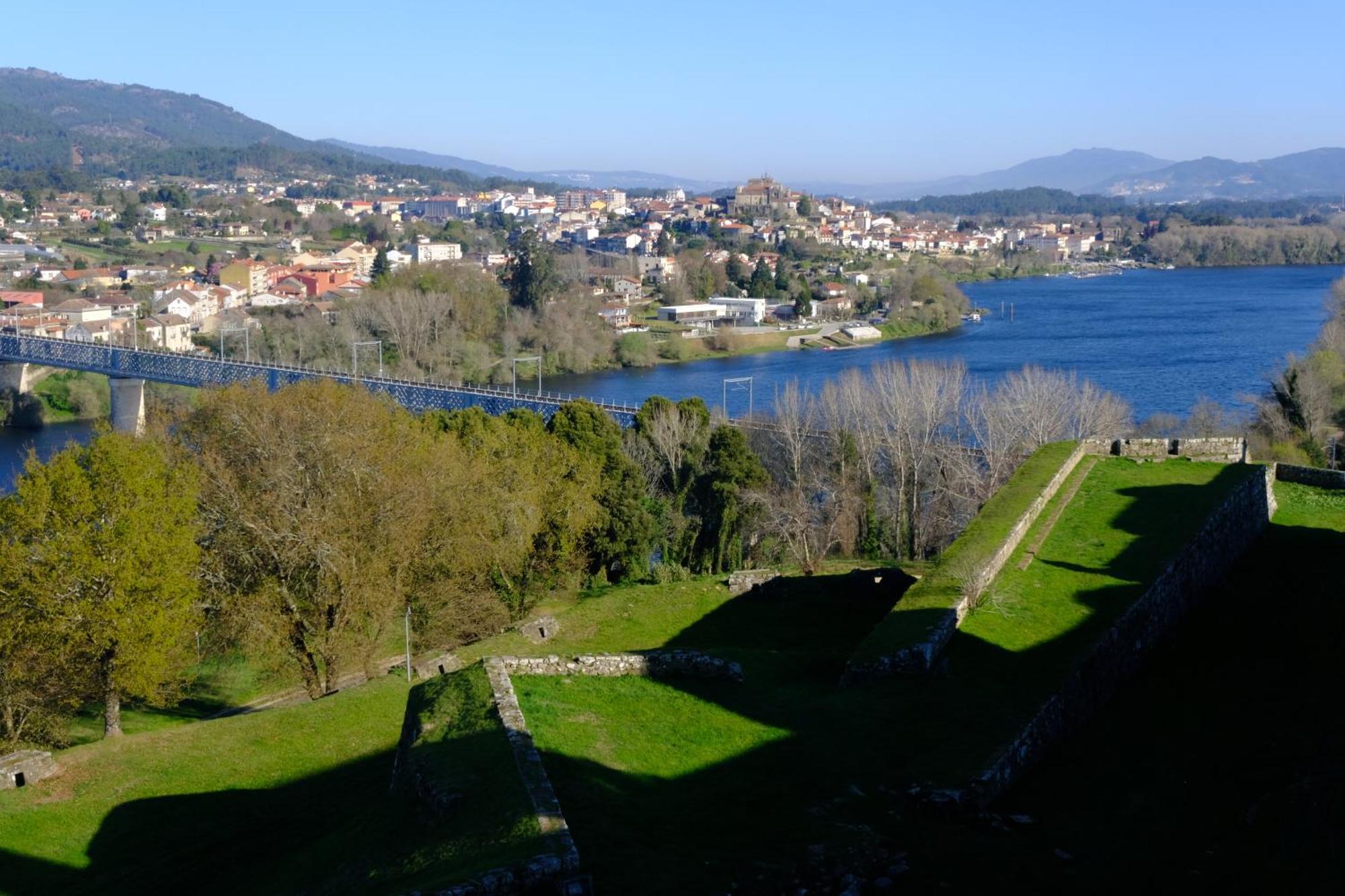 Casita A Estrenar En Finca Con Rio Proxima A Tui, Gondomar Y Portugal. Экстерьер фото